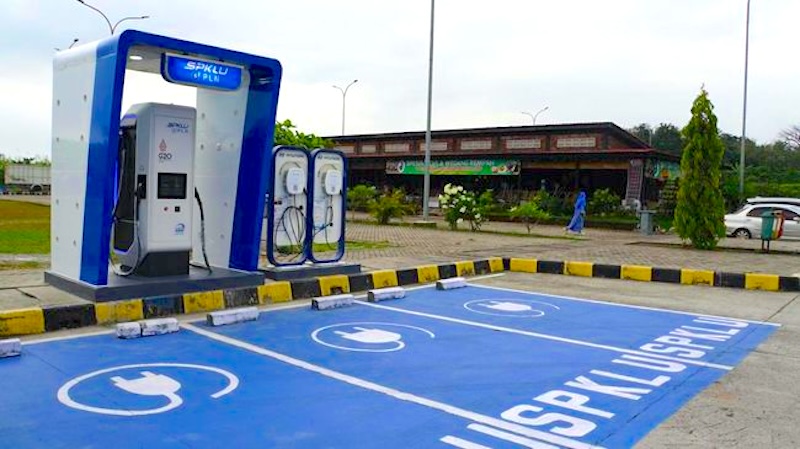 Daftar Lengkap Rest Area dengan SPKLU Tahun 2025